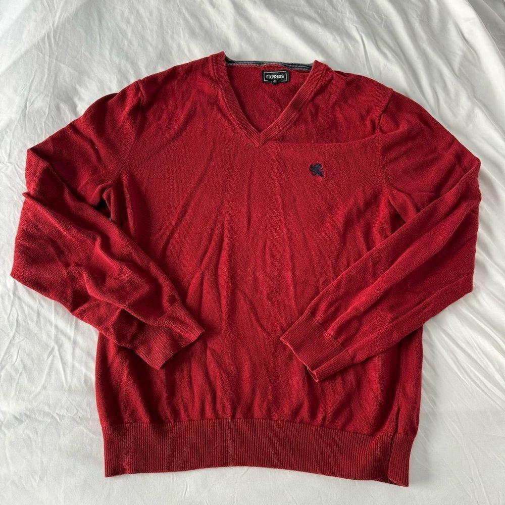 Men’s Express Red Cotton V-Neck Sweater, size medium - Picture 2 of 11